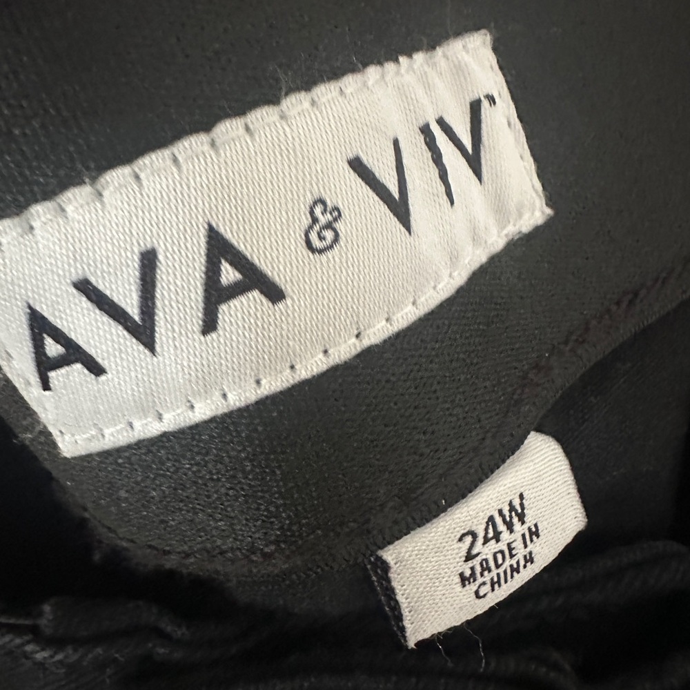 Ava & Viv Elegant Black Jeans - Picture 7 of 9